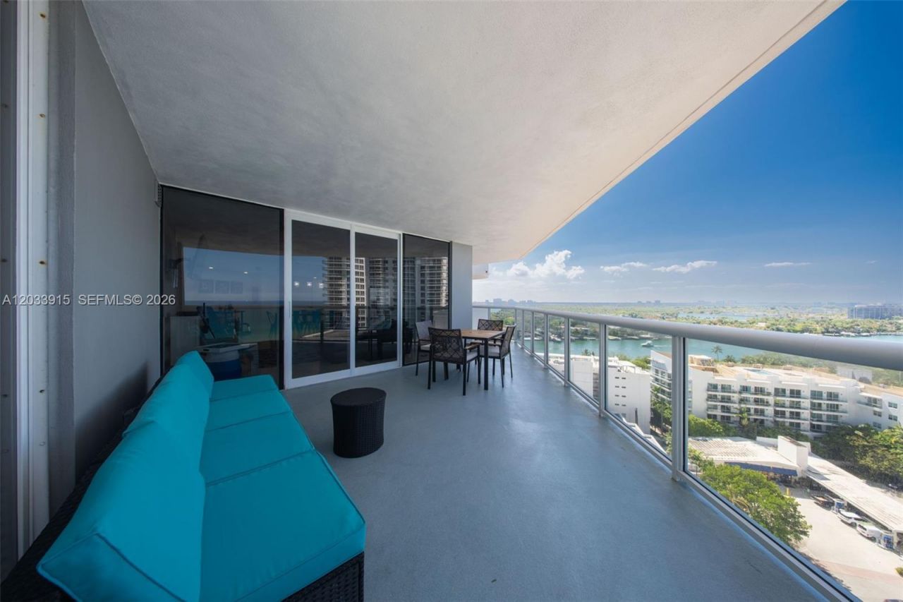 6301 Collins Ave , Unit 1708, Miami Beach, FL 33141 Photo