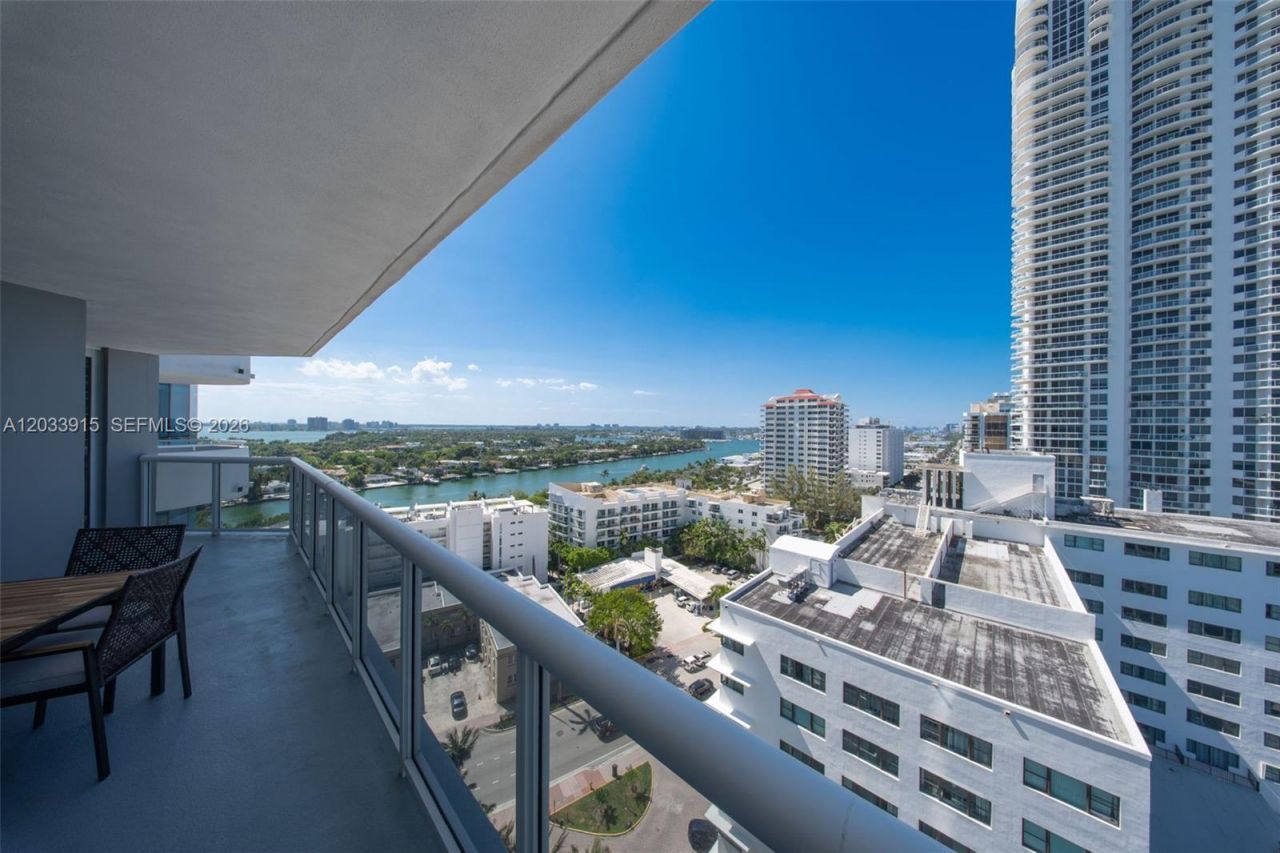 6301 Collins Ave , Unit 1708, Miami Beach, FL 33141 Photo