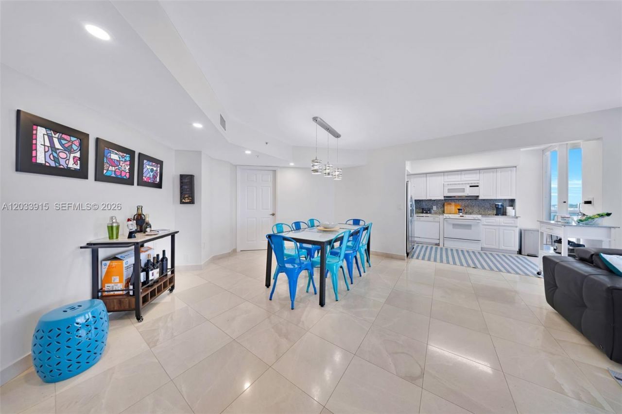 6301 Collins Ave , Unit 1708, Miami Beach, FL 33141 Photo