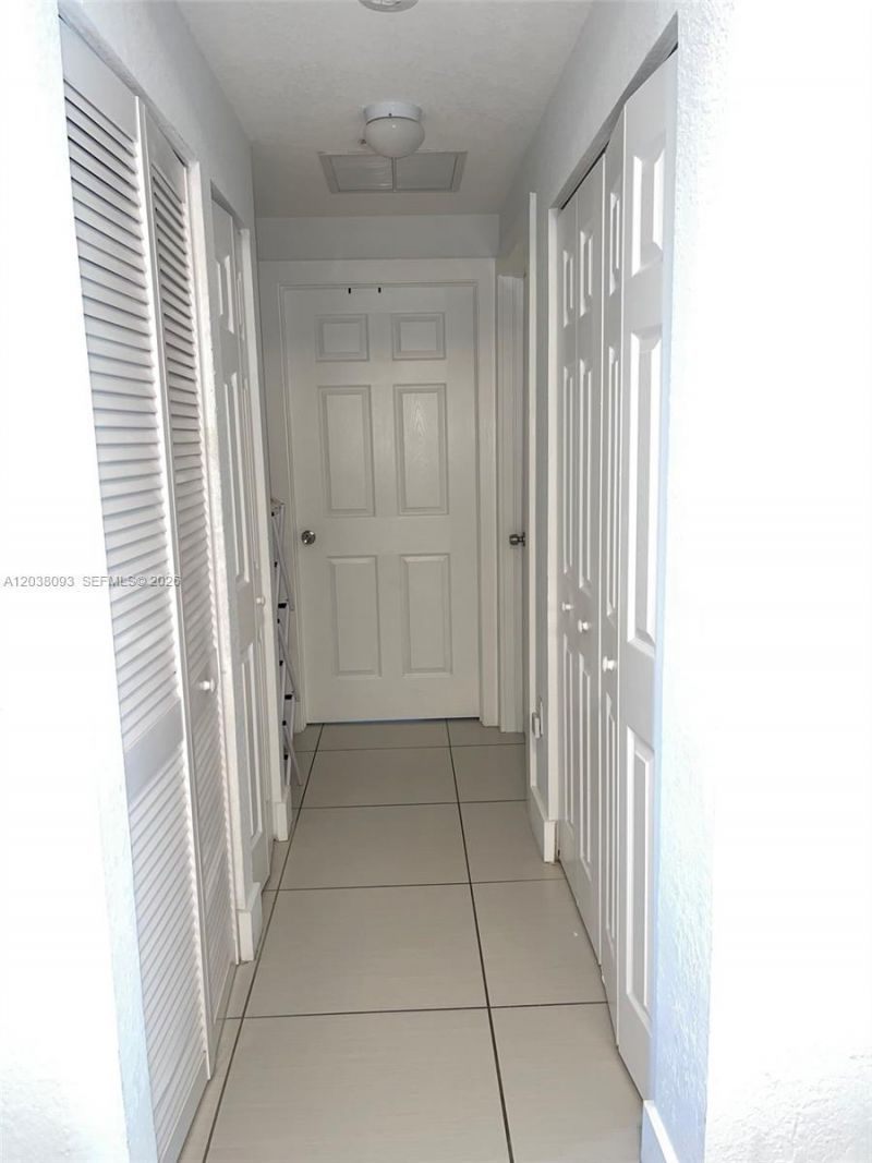 106 SE 9th Ct , Unit 201, Hallandale Beach, FL 33009 Photo