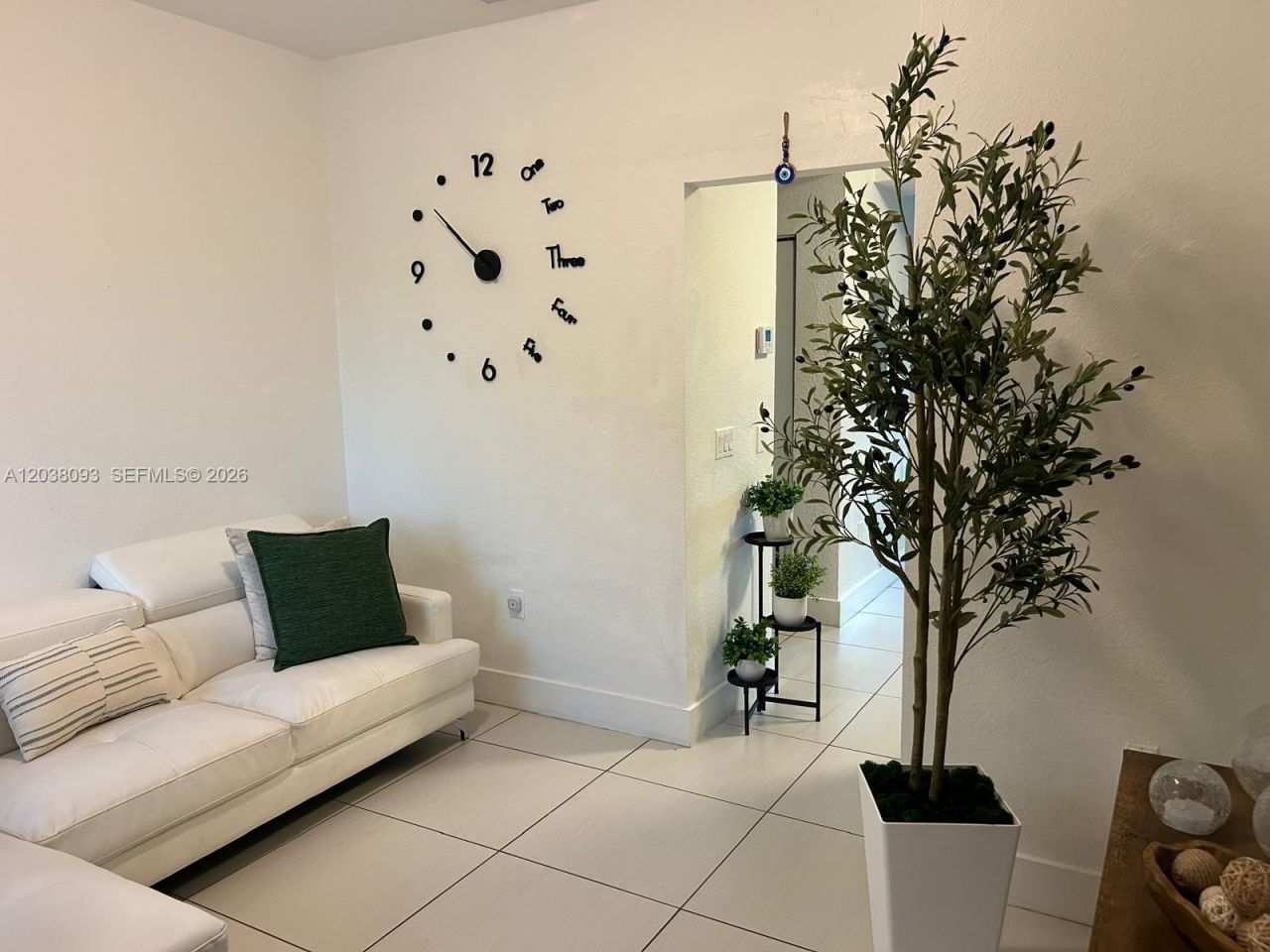 106 SE 9th Ct , Unit 201, Hallandale Beach, FL 33009 Photo