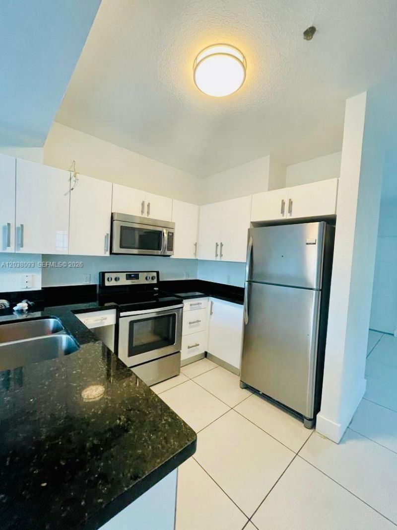 106 SE 9th Ct , Unit 201, Hallandale Beach, FL 33009 Photo