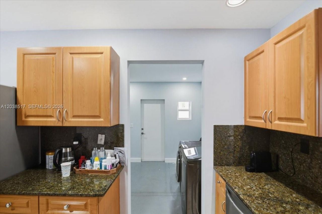 8211 NW 12th St, Pembroke Pines, FL 33024 Photo