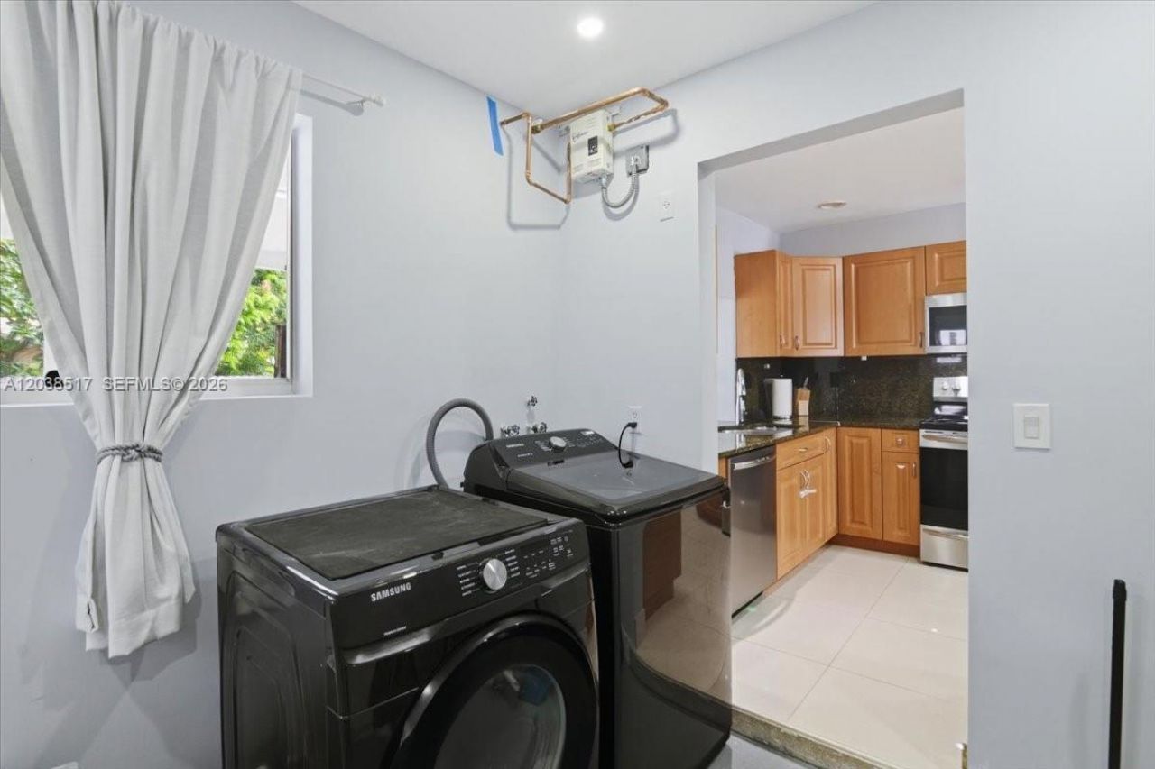 8211 NW 12th St, Pembroke Pines, FL 33024 Photo