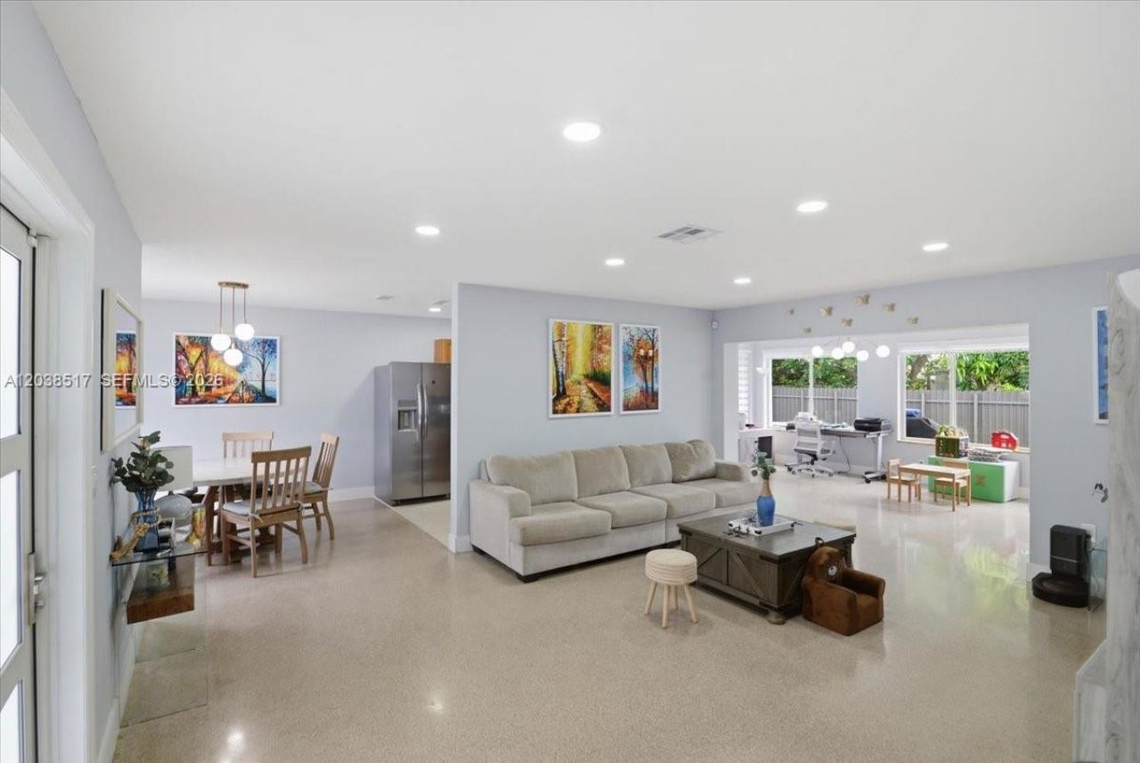 8211 NW 12th St, Pembroke Pines, FL 33024 Photo