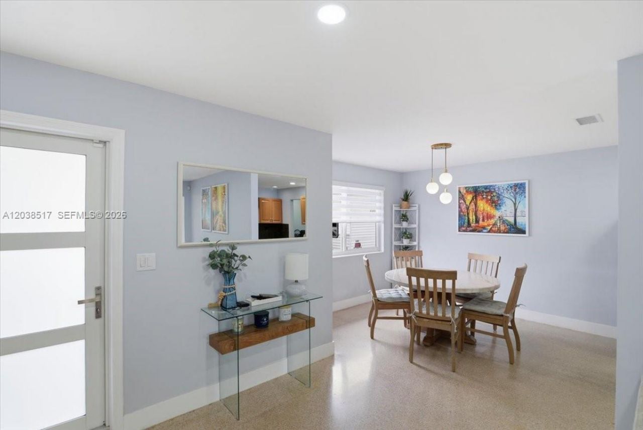 8211 NW 12th St, Pembroke Pines, FL 33024 Photo