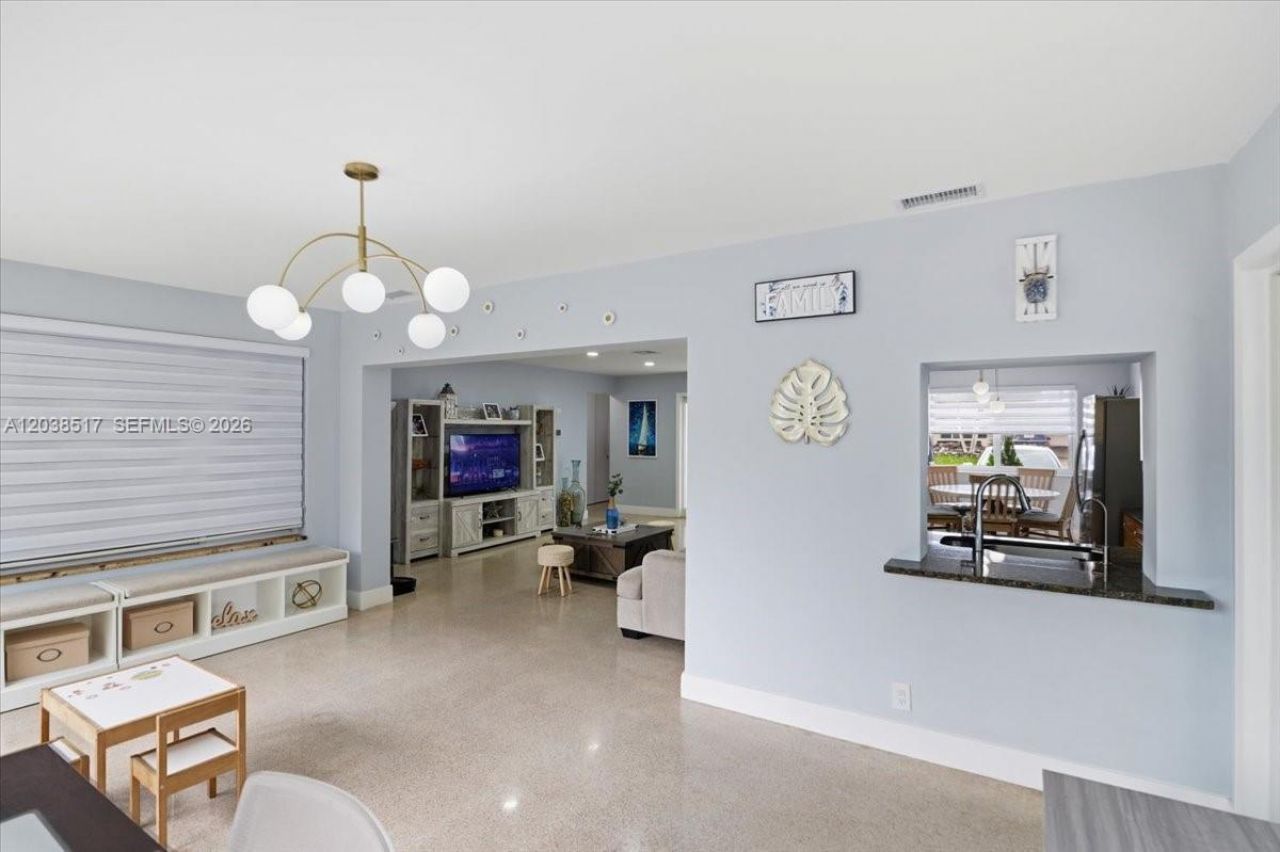 8211 NW 12th St, Pembroke Pines, FL 33024 Photo