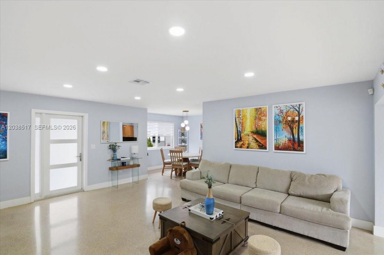 8211 NW 12th St, Pembroke Pines, FL 33024 Photo