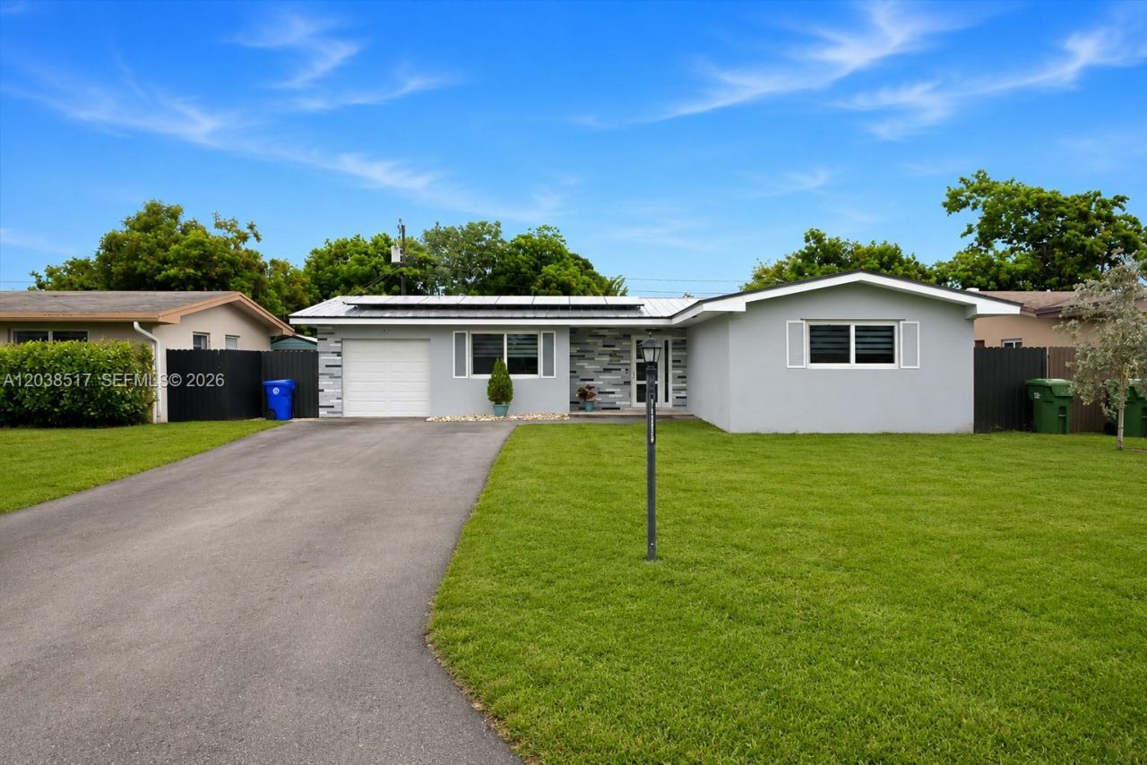 8211 NW 12th St, Pembroke Pines, FL 33024 Photo