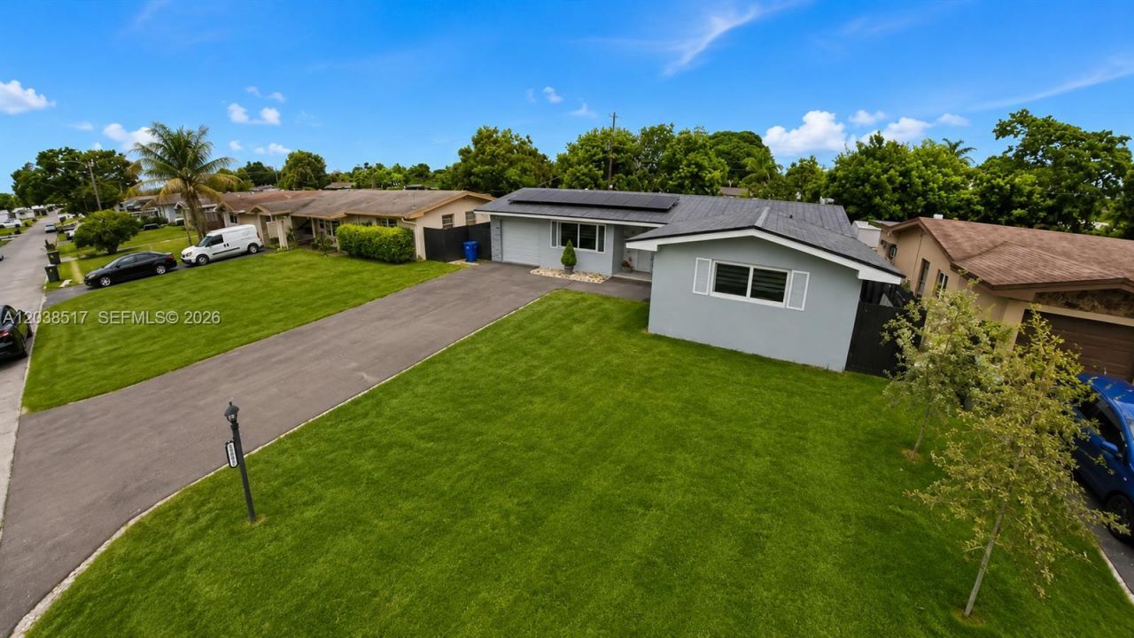 8211 NW 12th St, Pembroke Pines, FL 33024 Photo