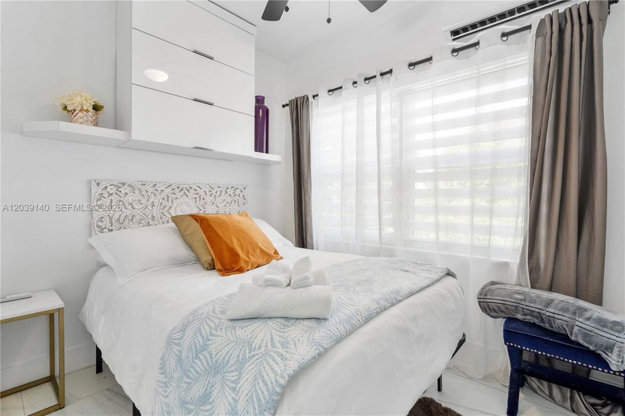 8270 NE 1st Pl , Unit 4, Miami, FL 33138 Photo