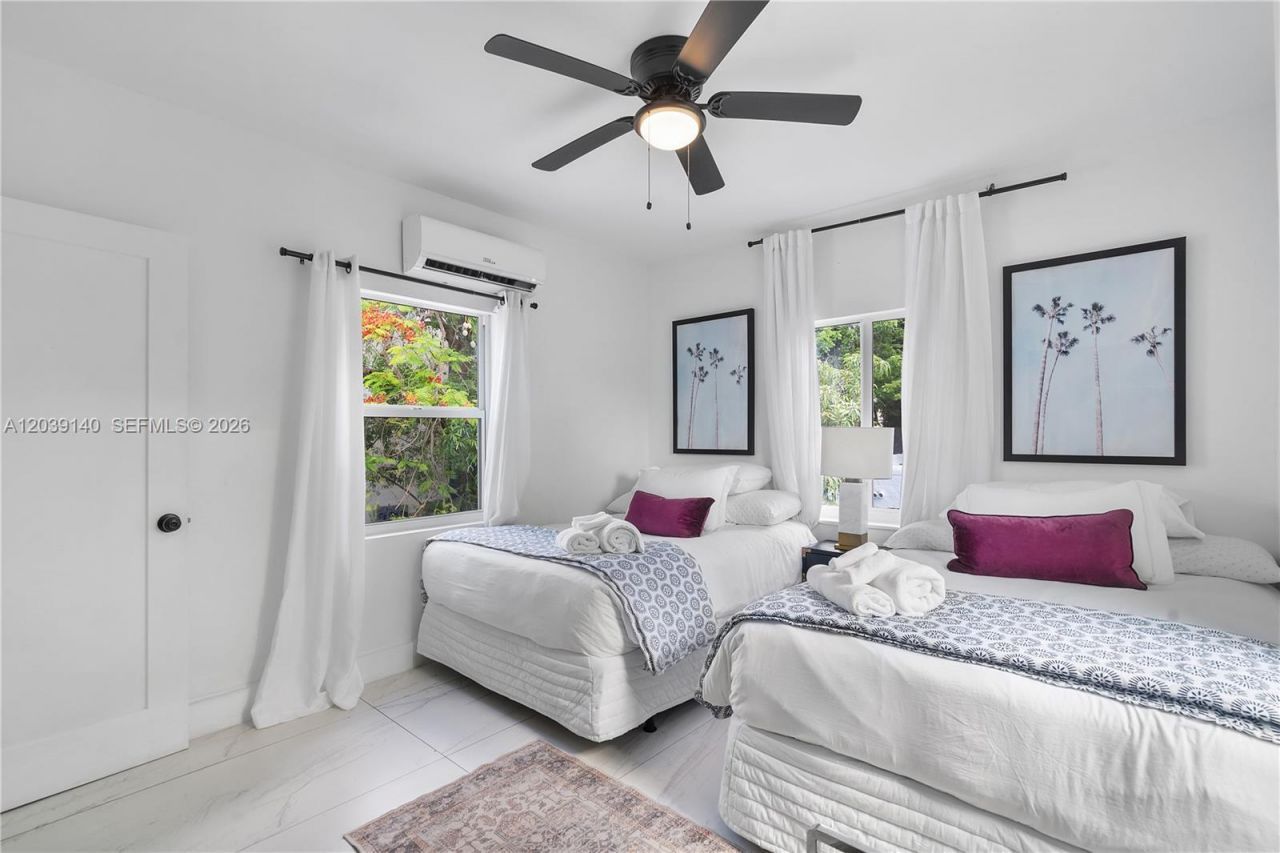 8270 NE 1st Pl , Unit 4, Miami, FL 33138 Photo