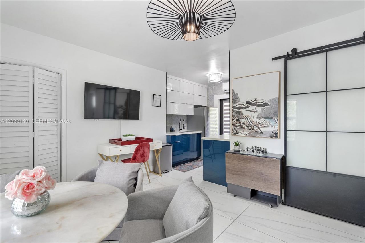 8270 NE 1st Pl , Unit 4, Miami, FL 33138 Photo