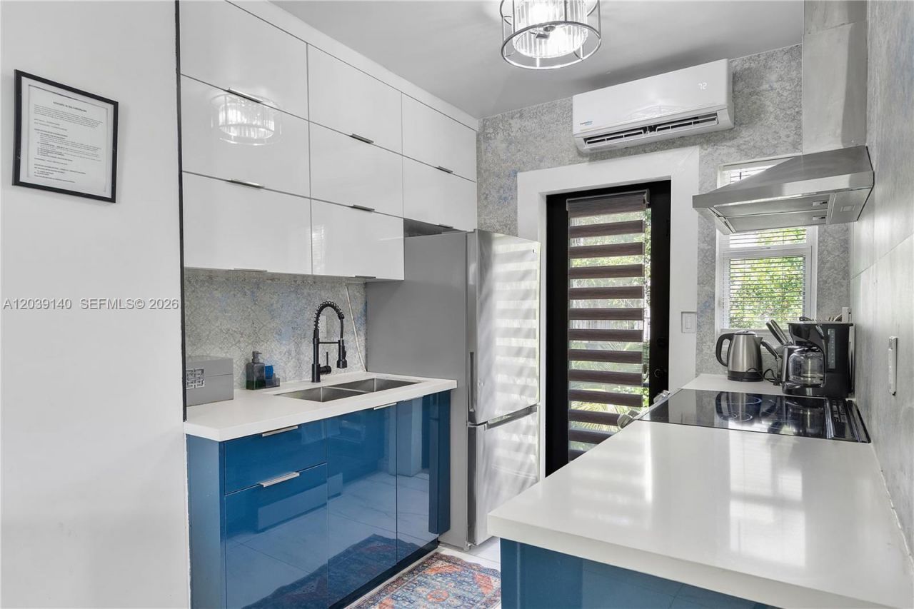 8270 NE 1st Pl , Unit 4, Miami, FL 33138 Photo