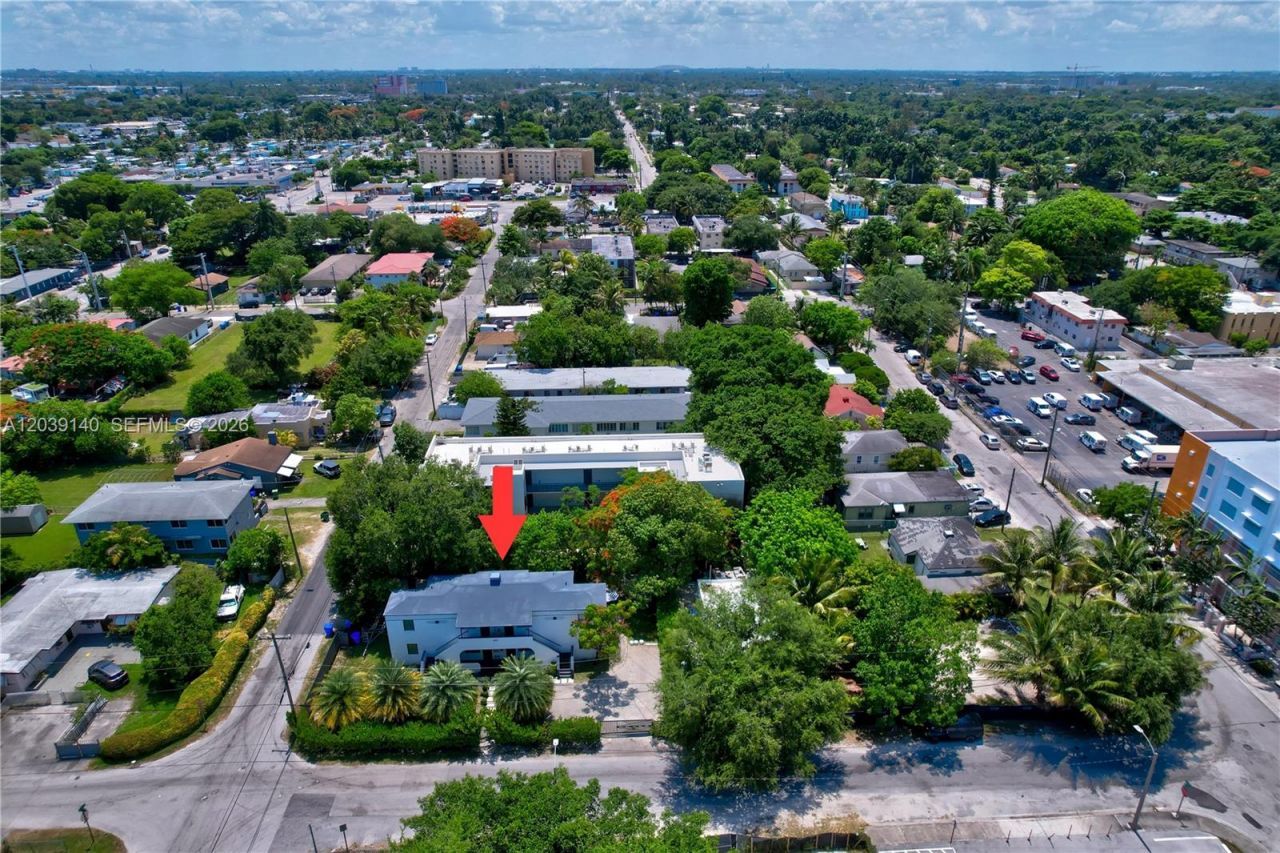 8270 NE 1st Pl , Unit 4, Miami, FL 33138 Photo