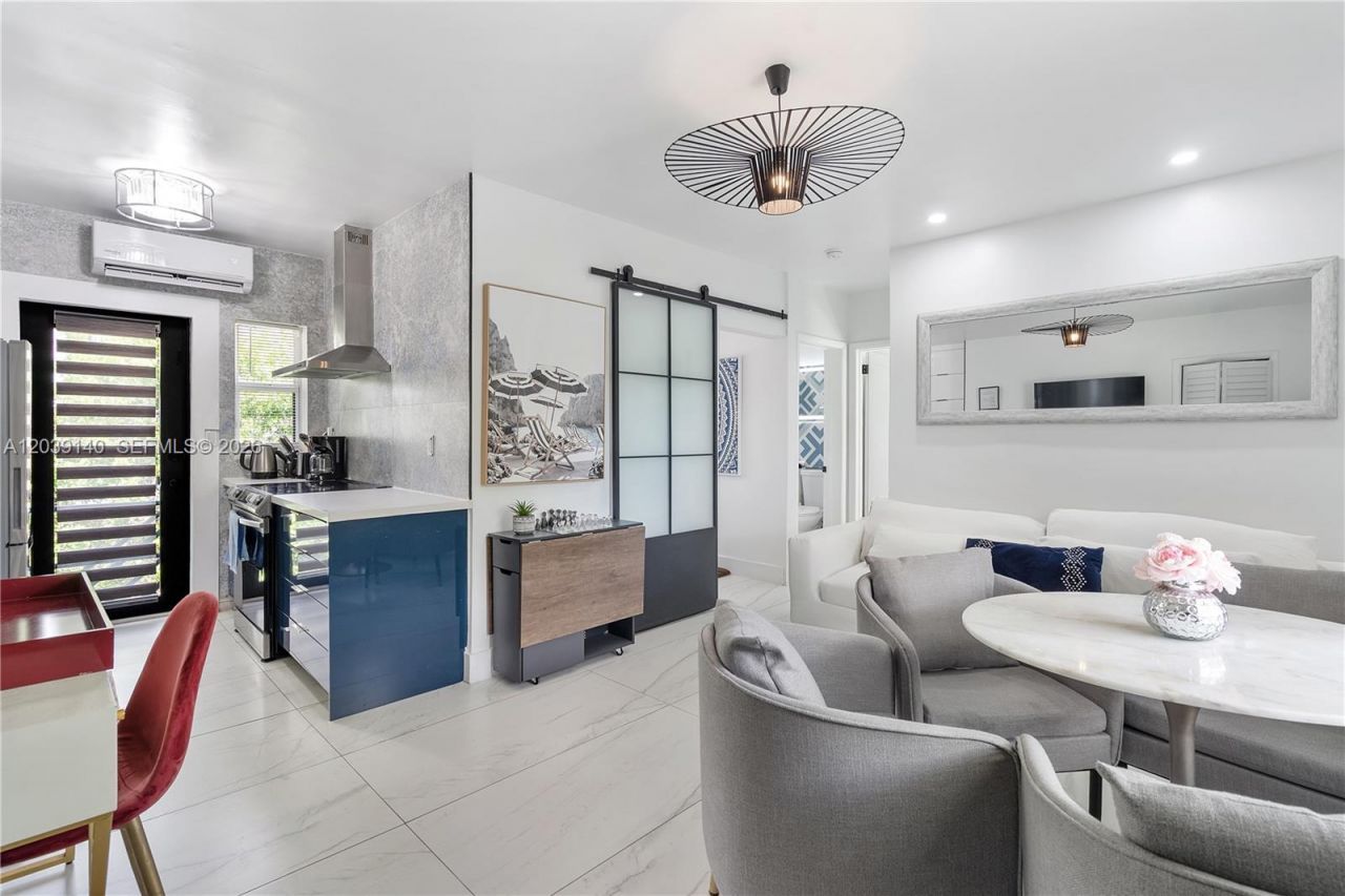 8270 NE 1st Pl , Unit 4, Miami, FL 33138 Photo