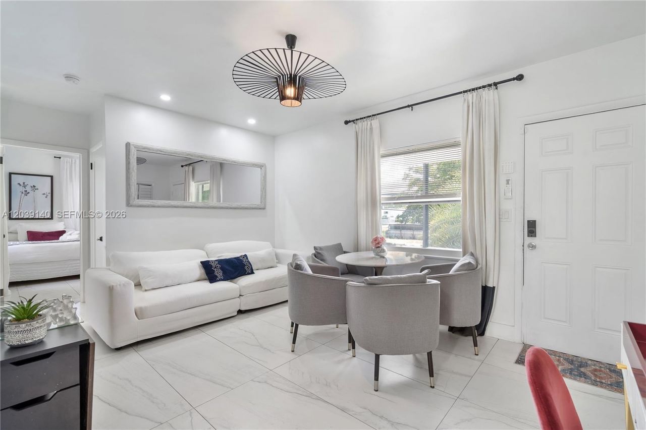 8270 NE 1st Pl , Unit 4, Miami, FL 33138 Photo