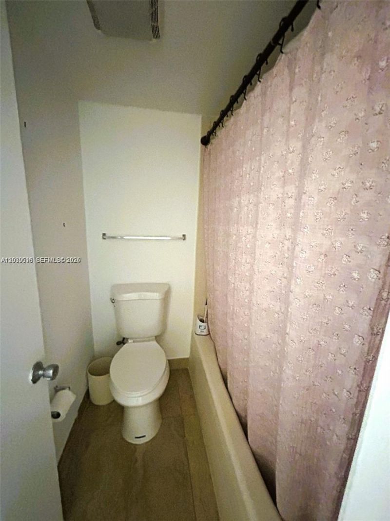 20515 E Country Club Dr, Unit 142, Aventura, FL 33180 Photo
