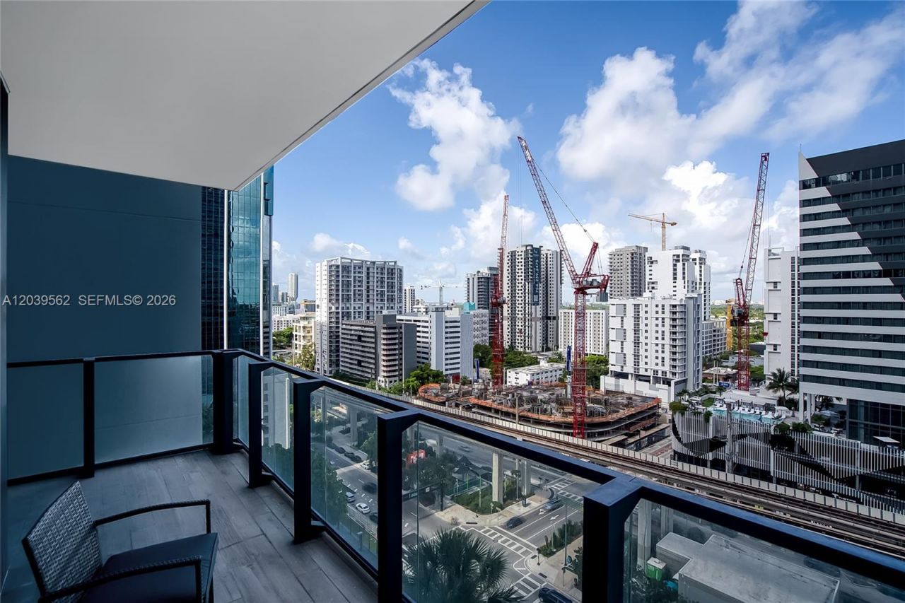 88 SW 7th St , Unit 1006, Miami, FL 33130 Photo