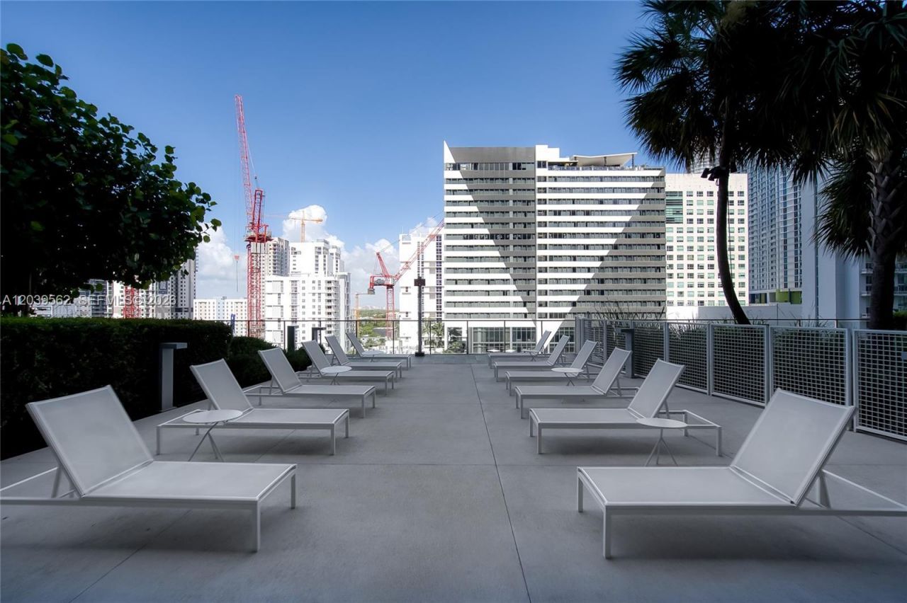 88 SW 7th St , Unit 1006, Miami, FL 33130 Photo