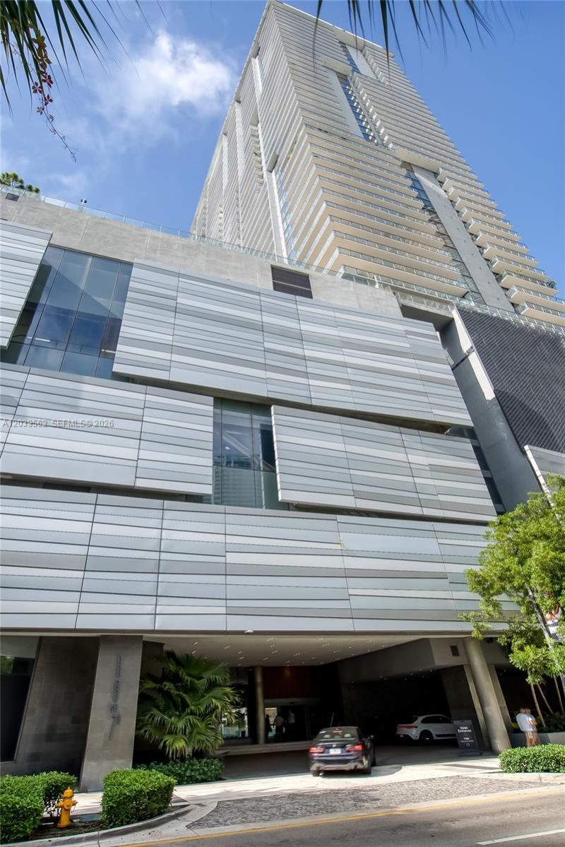 88 SW 7th St , Unit 1006, Miami, FL 33130 Photo