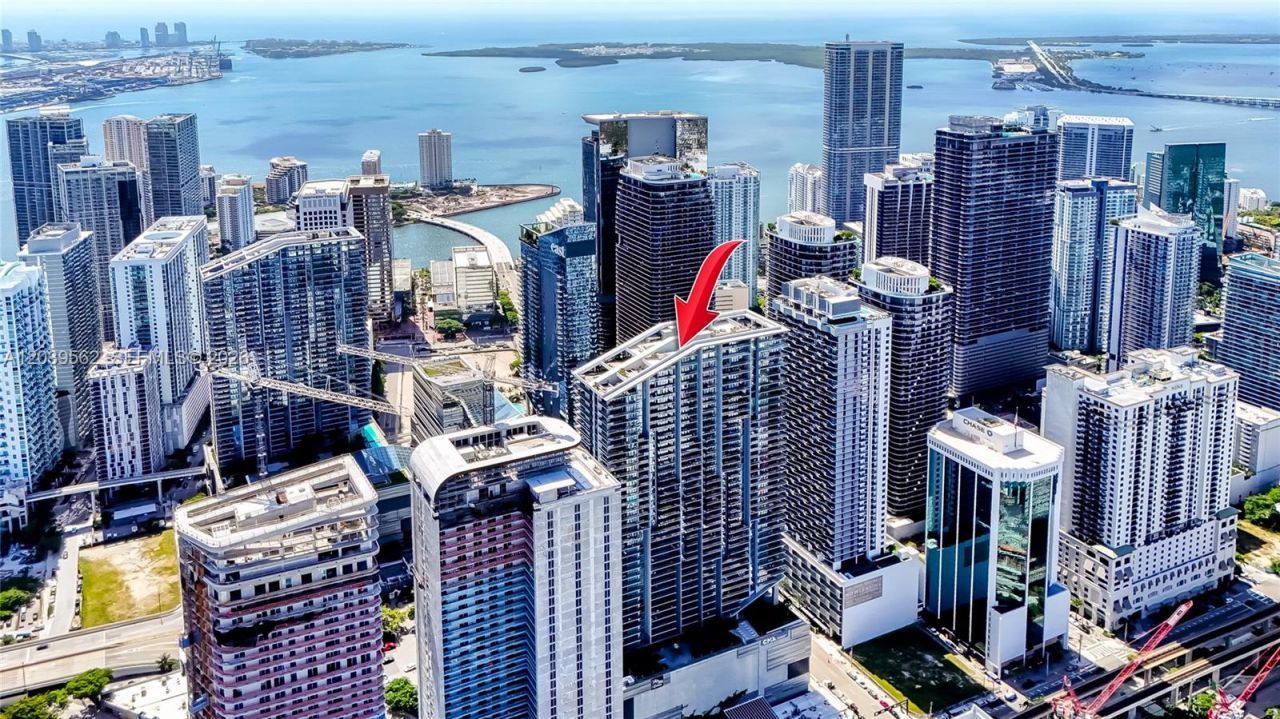 88 SW 7th St , Unit 1006, Miami, FL 33130 Photo