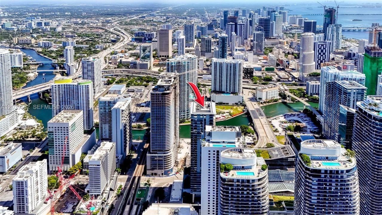 88 SW 7th St , Unit 1006, Miami, FL 33130 Photo