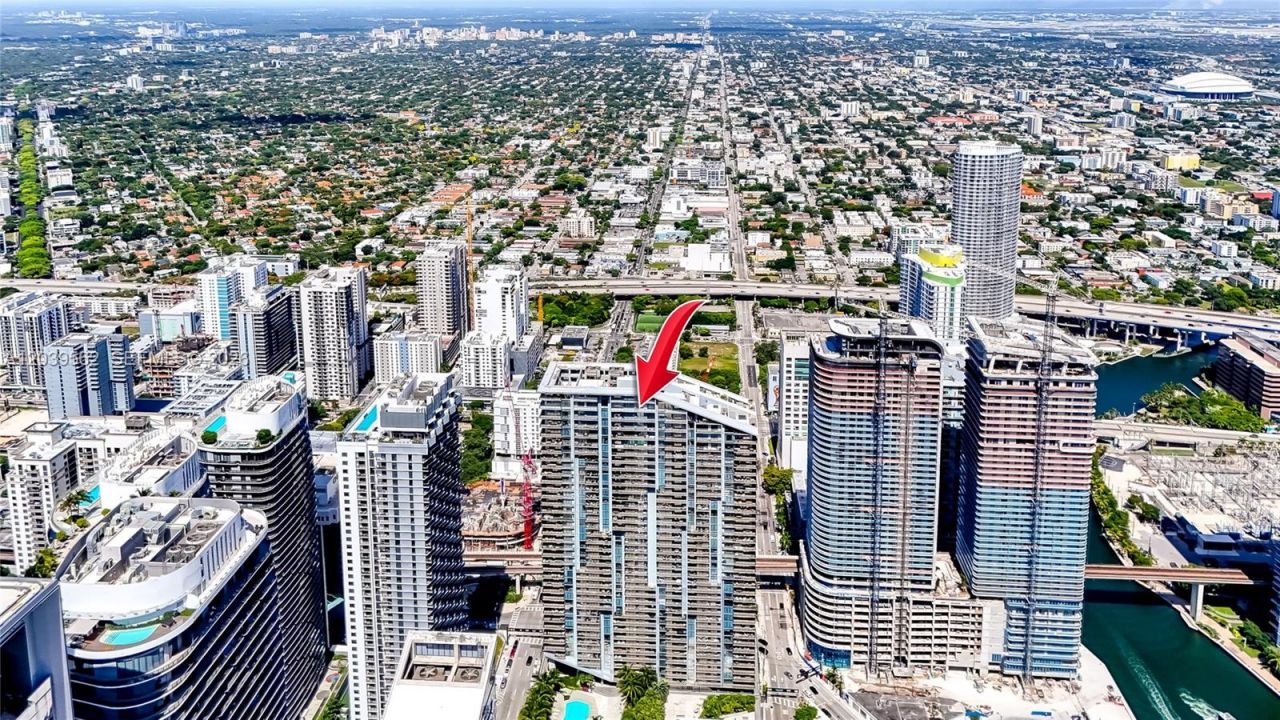 88 SW 7th St , Unit 1006, Miami, FL 33130 Photo