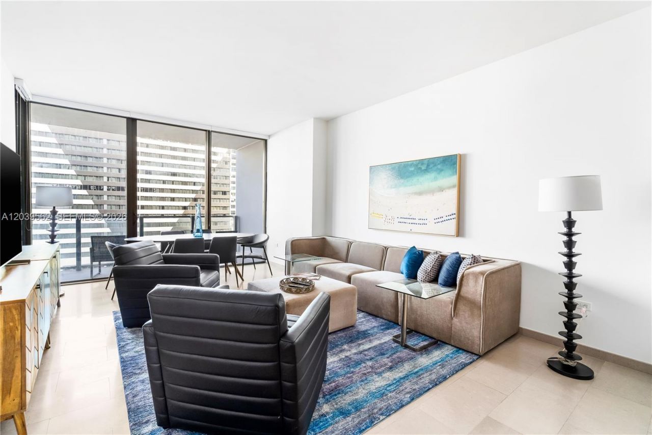 88 SW 7th St , Unit 1006, Miami, FL 33130 Photo