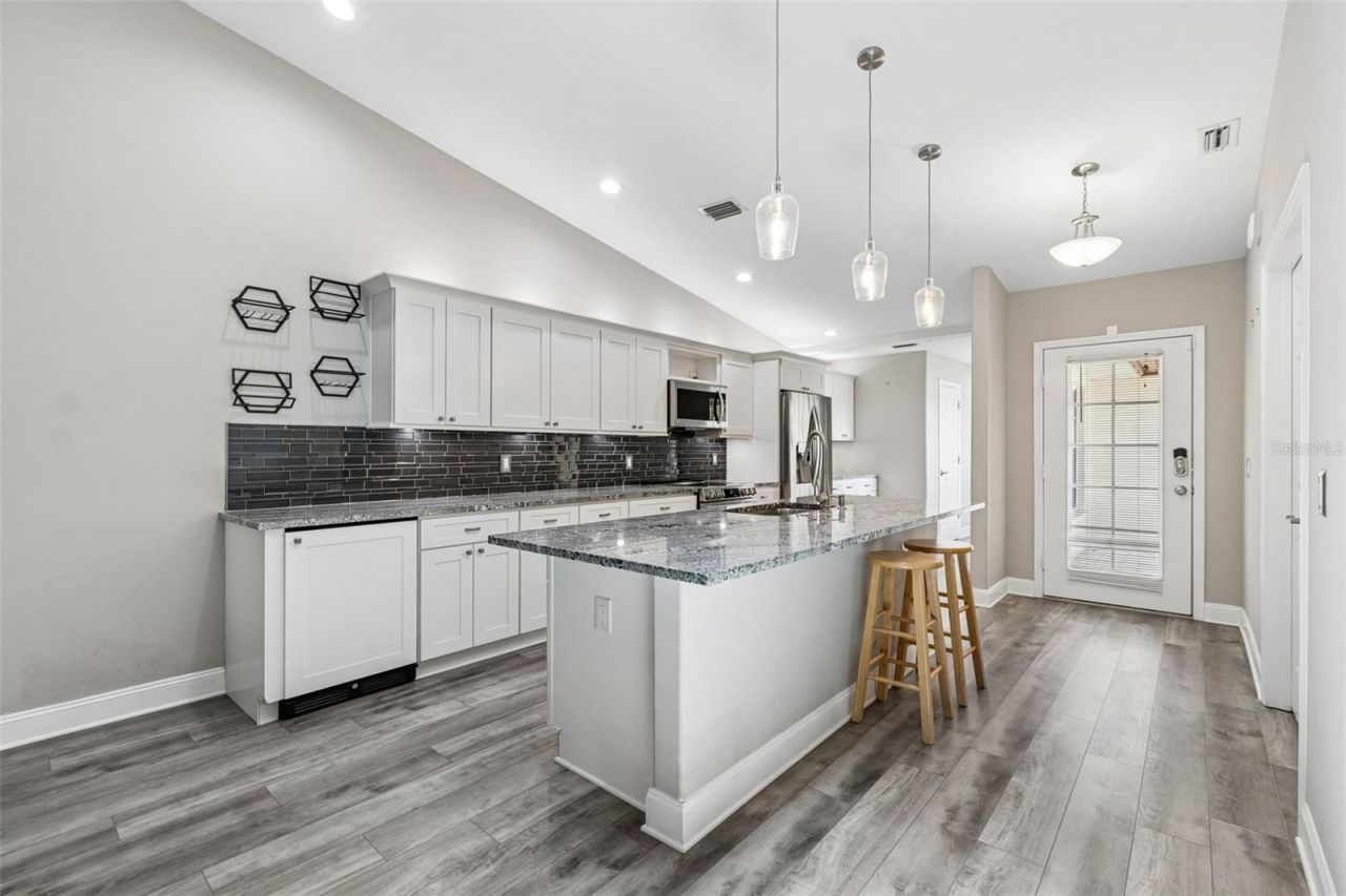6019 Courtside Drive, Bradenton, FL 34210 Photo