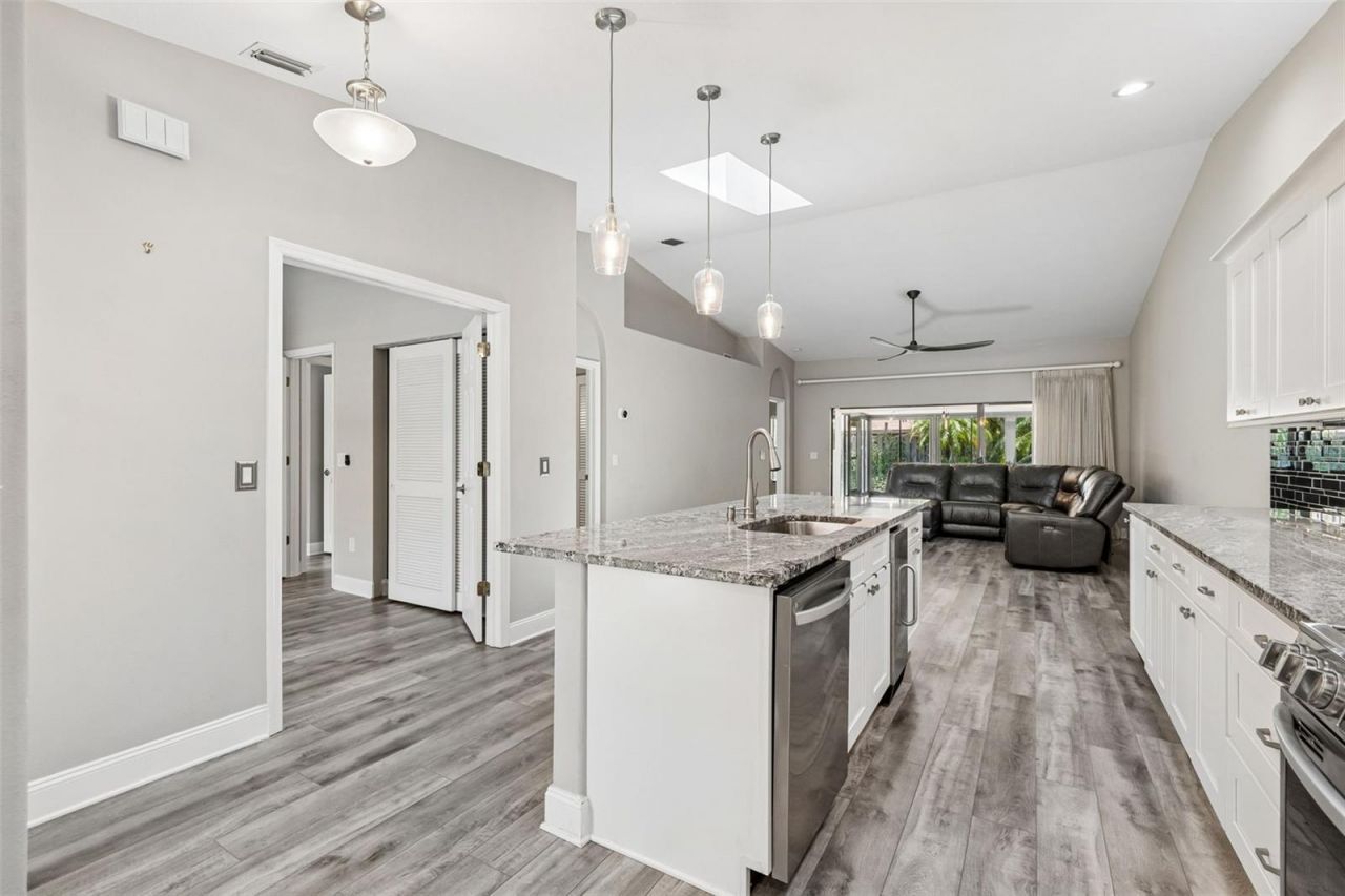 6019 Courtside Drive, Bradenton, FL 34210 Photo