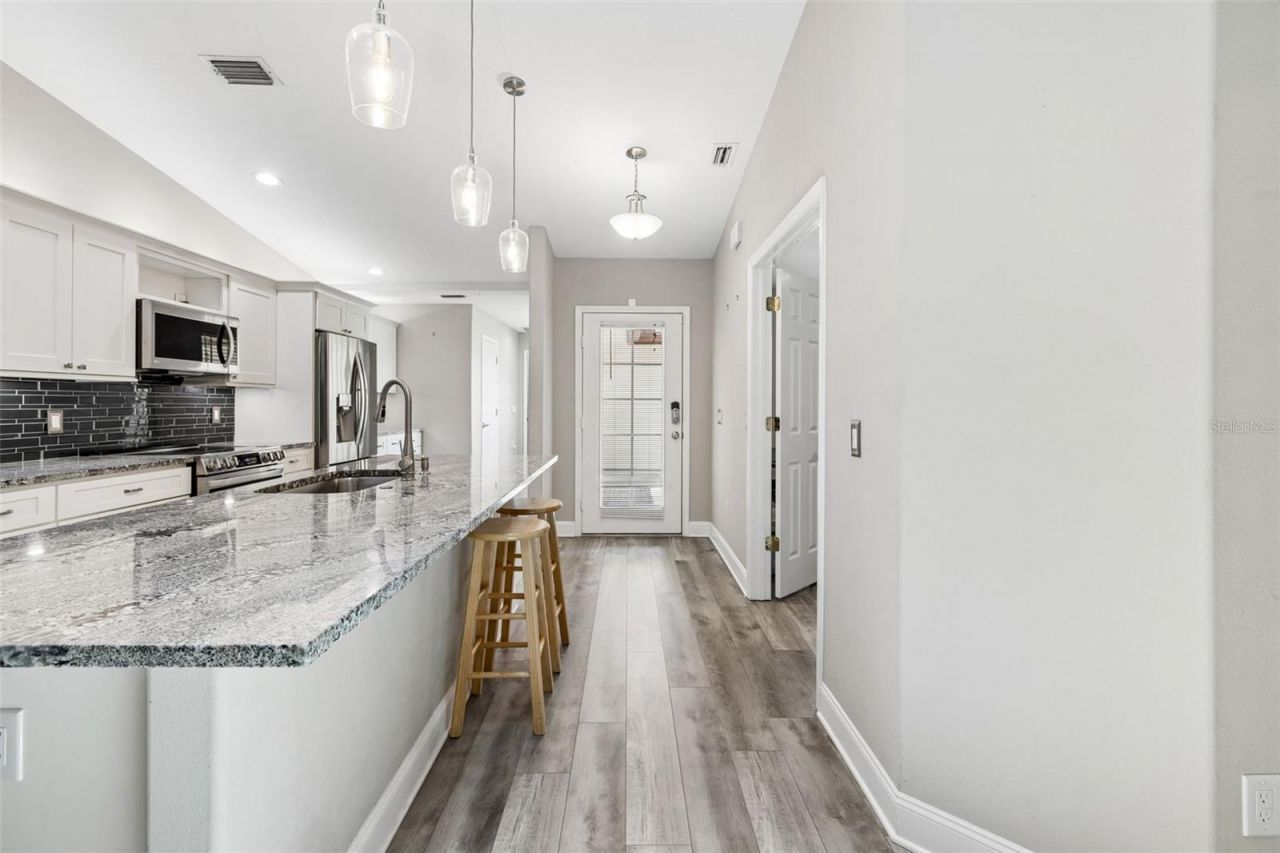 6019 Courtside Drive, Bradenton, FL 34210 Photo