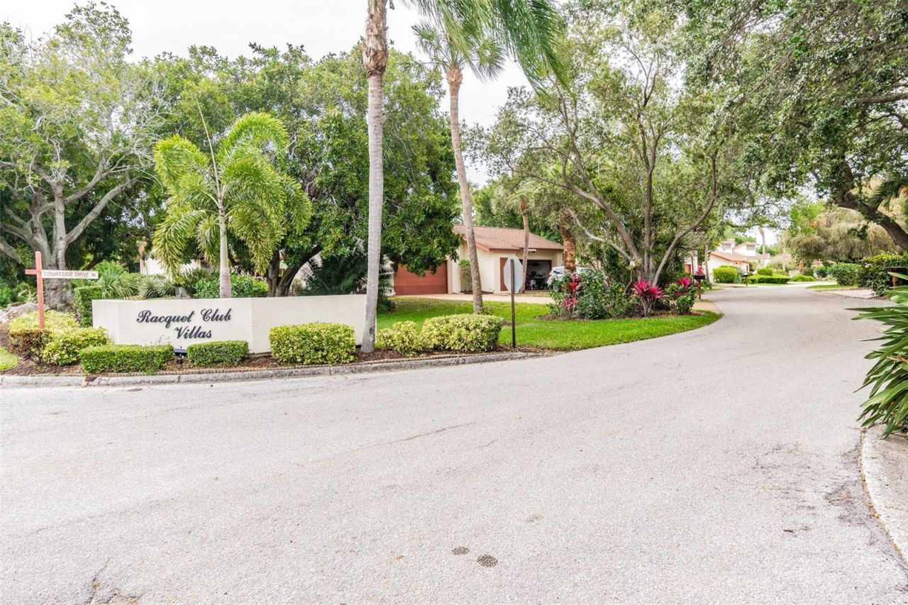 6019 Courtside Drive, Bradenton, FL 34210 Photo