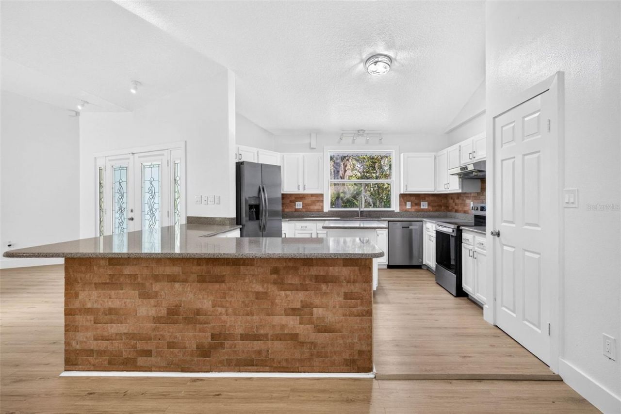 4586 S Flambeau Loop , Homosassa, FL 34448 Photo