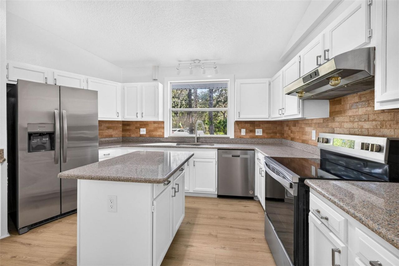 4586 S Flambeau Loop , Homosassa, FL 34448 Photo