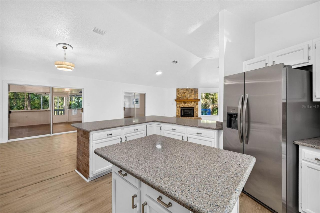 4586 S Flambeau Loop , Homosassa, FL 34448 Photo