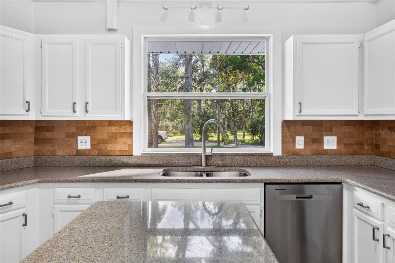 4586 S Flambeau Loop , Homosassa, FL 34448 Photo