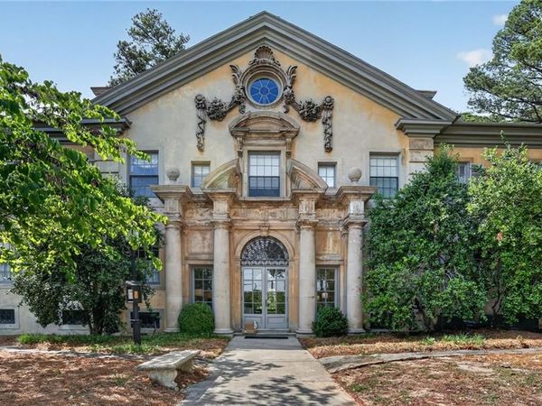 200 Montgomery Ferry Drive NE, Unit 19, Atlanta, GA 30309