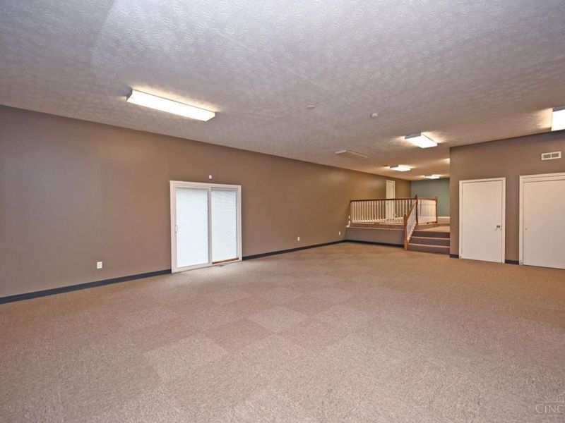 9101 N Dixie Drive, Butler Twp, OH 45414 Photo 4