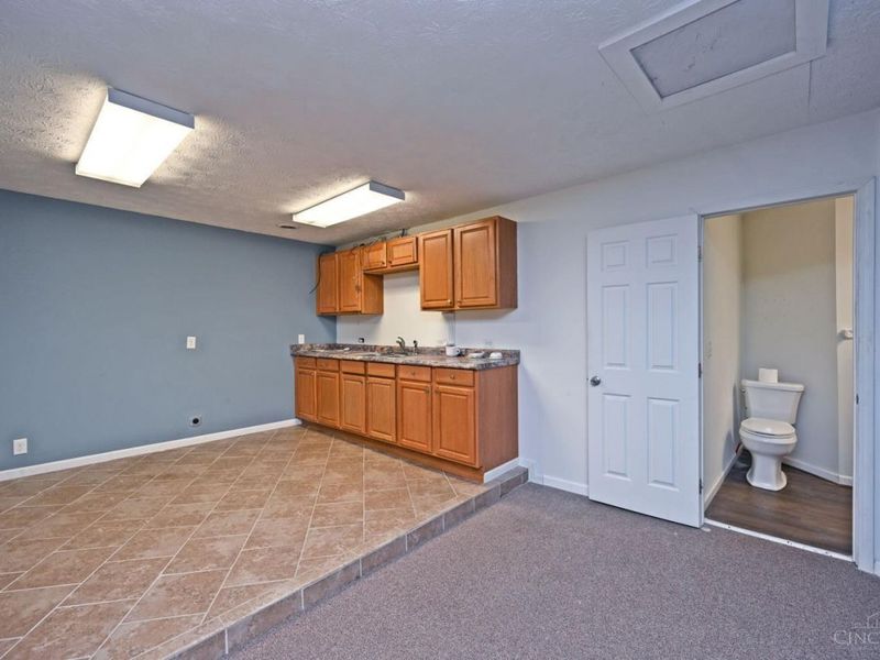 9101 N Dixie Drive, Butler Twp, OH 45414 Photo 6