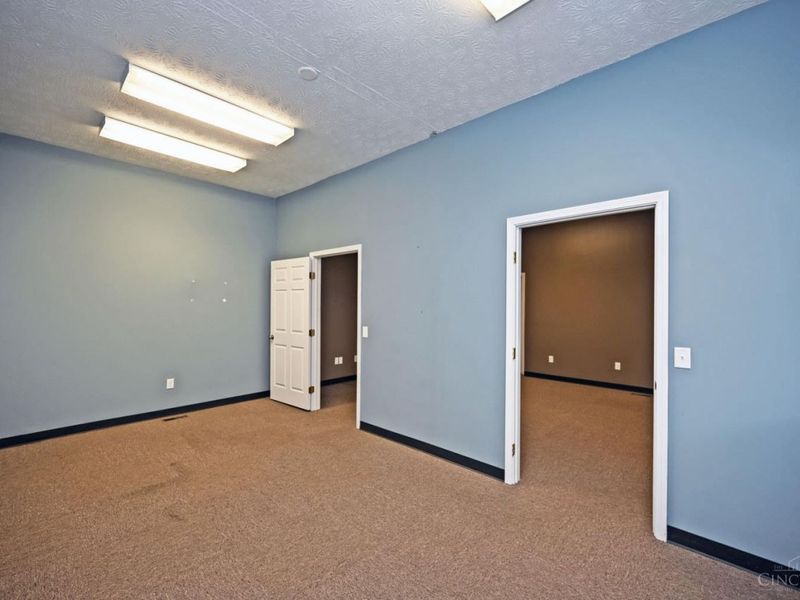 9101 N Dixie Drive, Butler Twp, OH 45414 Photo 9