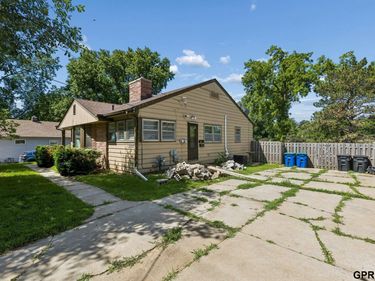 2928 S 50Th Street, Omaha, NE 68106