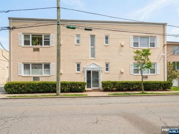 325 1st Street 6, CARLSTADT, NJ 07072
