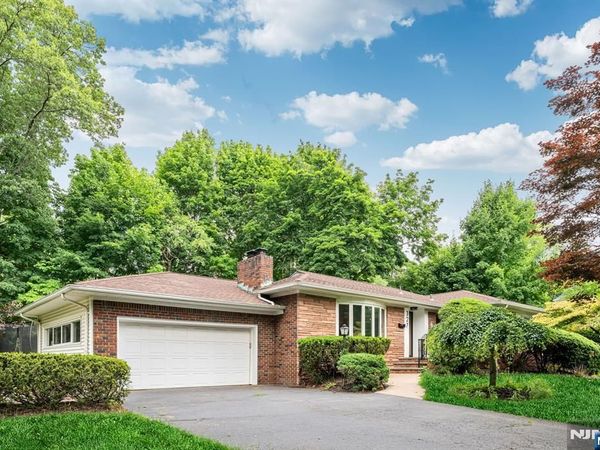 327 Hil Ray Avenue, WYCKOFF, NJ 07481