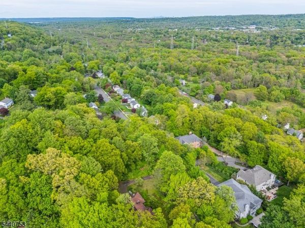 46 Mountain Ave, Chatham, NJ 07928
