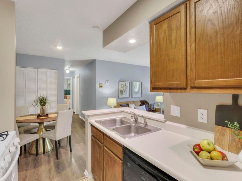 2269 Hedgerow Road , Unit 2269B, Columbus, OH 43220 Photo 14