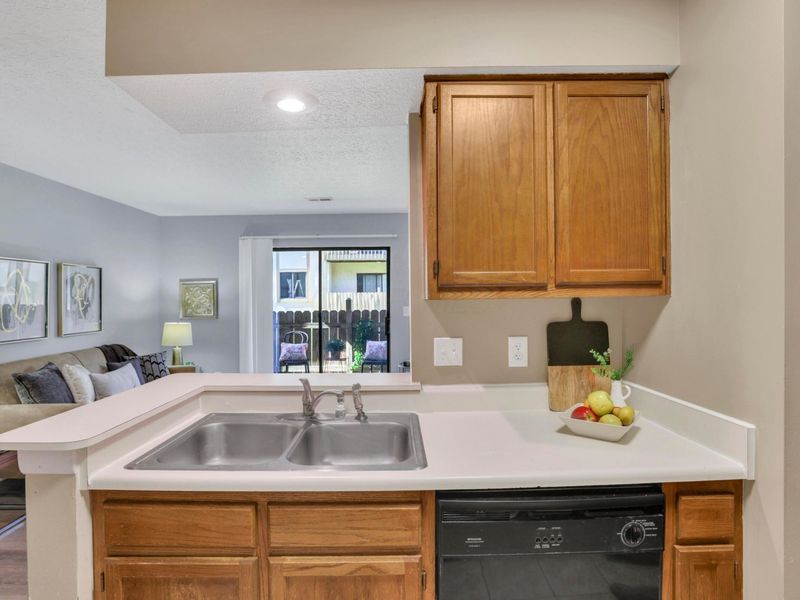 2269 Hedgerow Road , Unit 2269B, Columbus, OH 43220 Photo 16