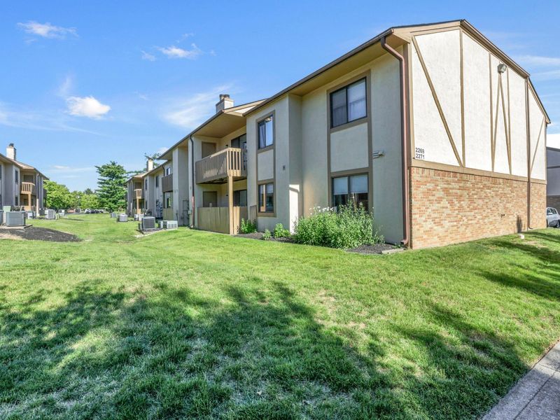 2269 Hedgerow Road , Unit 2269B, Columbus, OH 43220 Photo 6