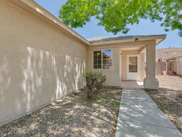 616 Valley Meadows Drive NE, Rio Rancho, NM 87144