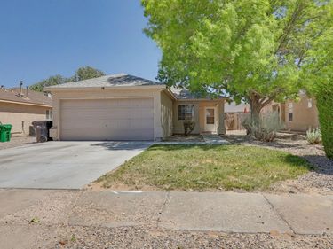 616 Valley Meadows Drive NE, Rio Rancho, NM 87144